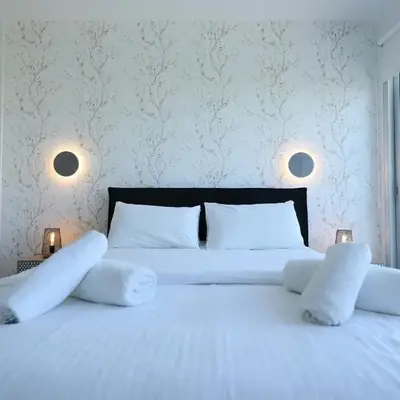 Lovely cozy one bedroom suite with pool