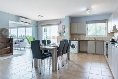 Gallery image of Melograno 2-BR Apt & Terrace in Larnaca in Larnaka