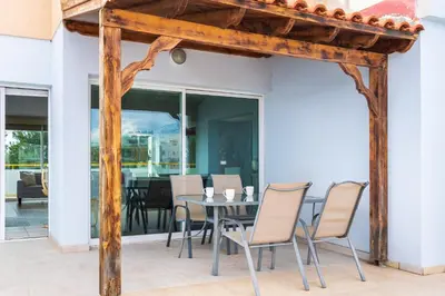 Gallery image of Melograno 2-BR Apt & Terrace in Larnaca in Larnaka