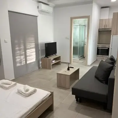 Modern city center studio saripolou