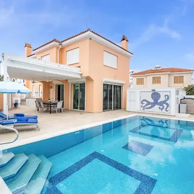 Villa Elliana by Ezoria Villas