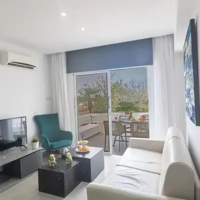 Sun & Sea Seaview Apartment
