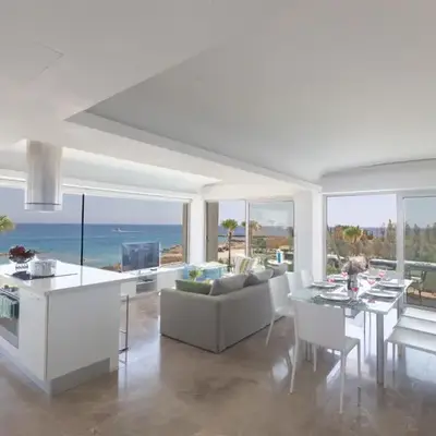 Thalassa Luxury Apartment